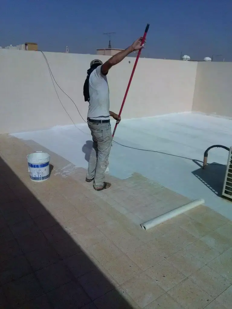 شركة عزل الأسطح في العين باستخدام أحدث المواد