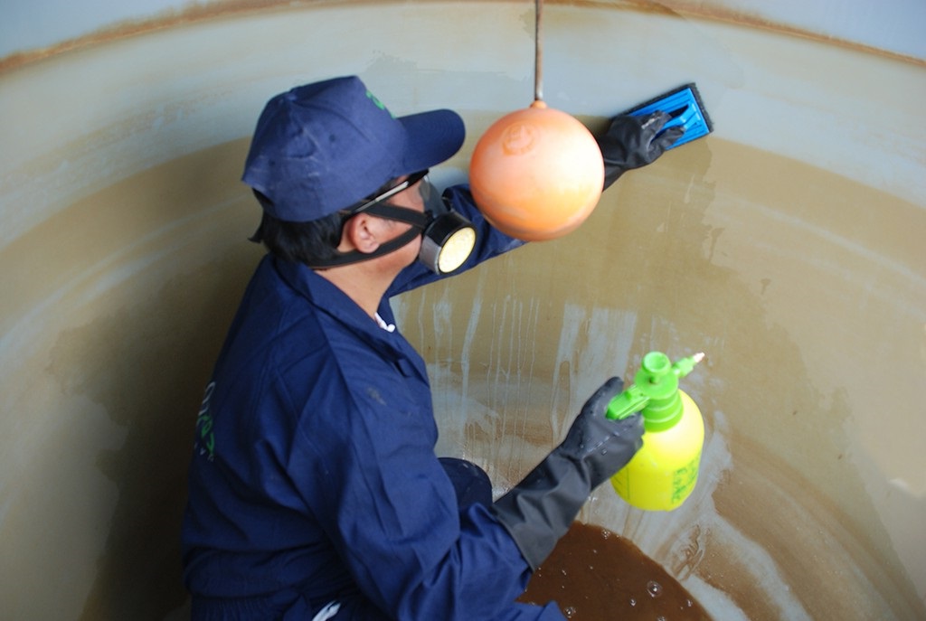 أفضل شركة تنظيف خزانات الشارقة