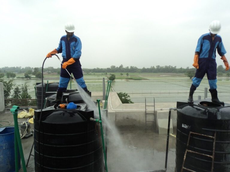 شركة تنظيف خزانات في الفجيرة